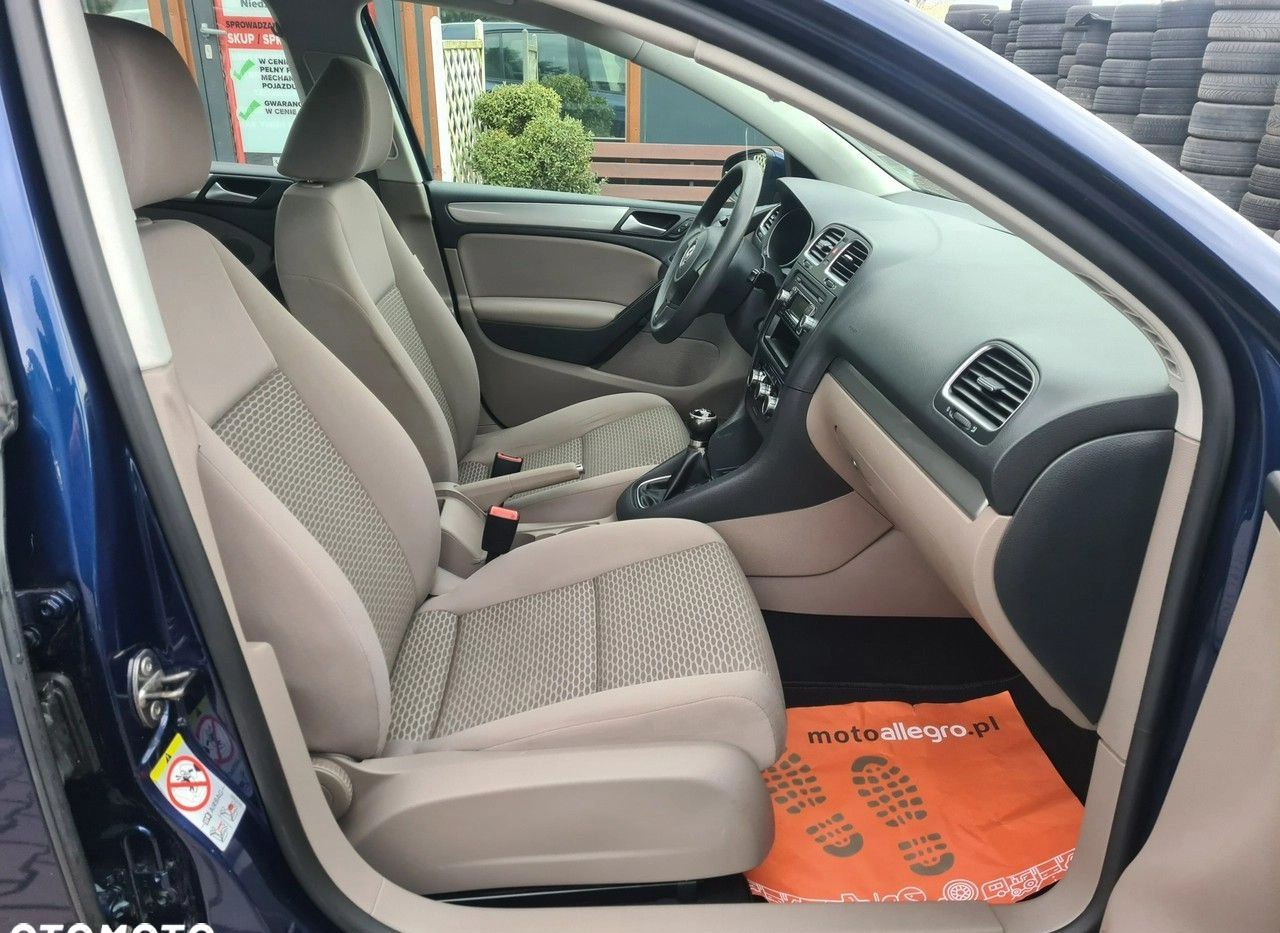 Volkswagen Golf cena 24900 przebieg: 160000, rok produkcji 2009 z Biskupiec małe 154
